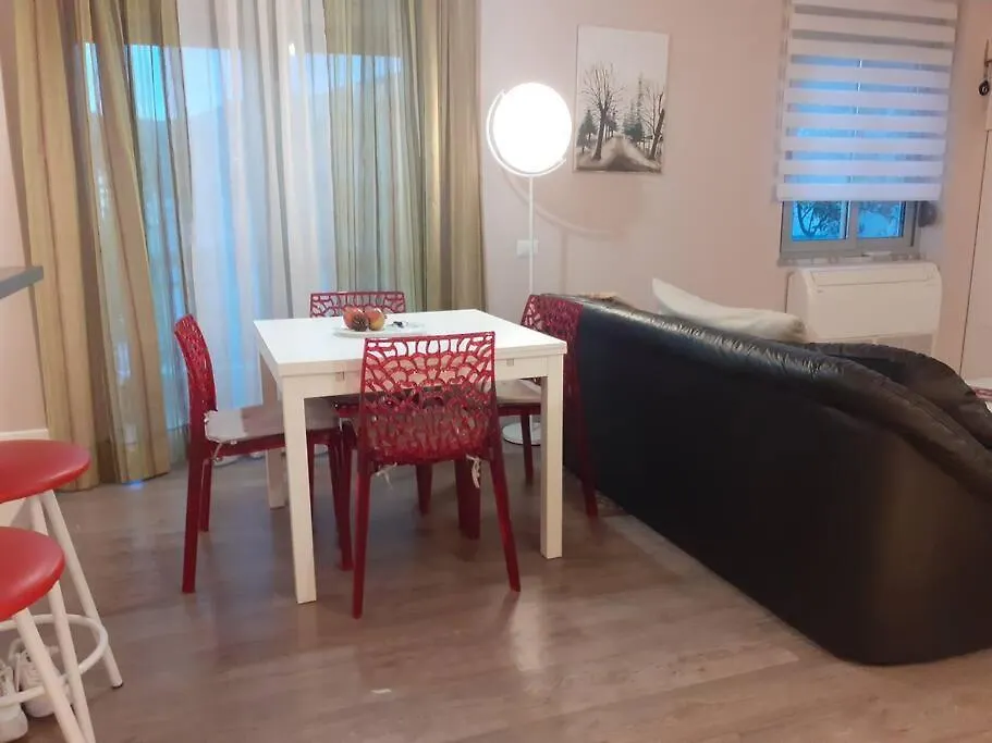 Lake View Apartment Tirana 0*,