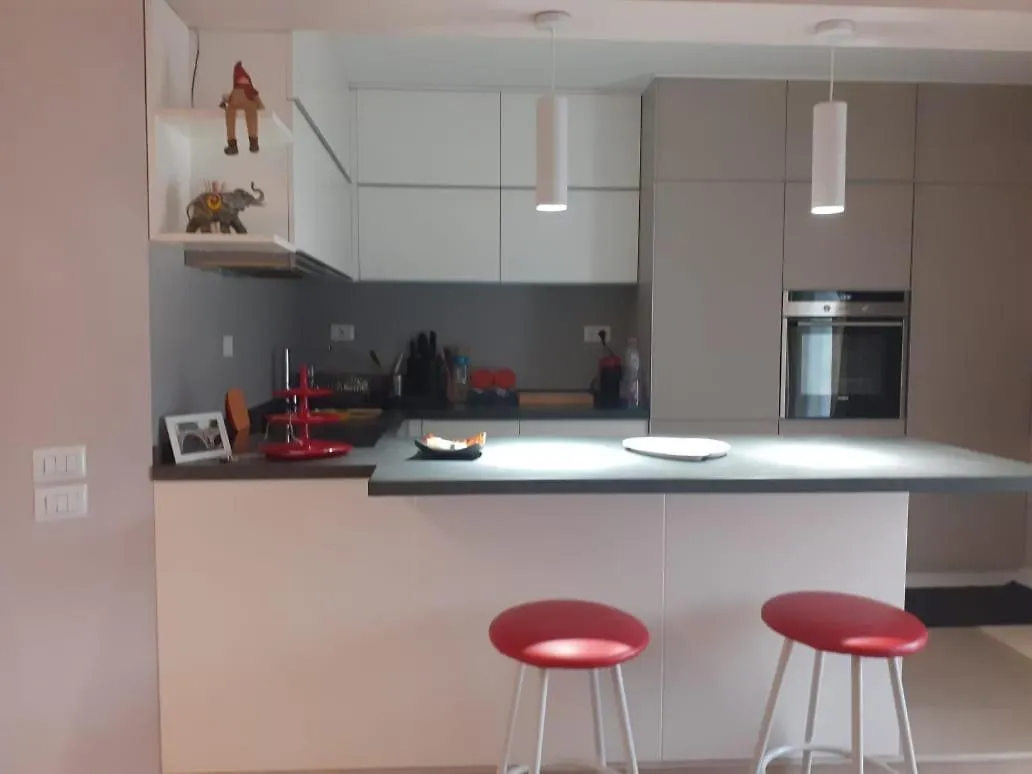Lake View Apartment Tirana