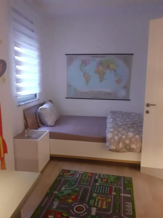 Lake View Apartment Tirana