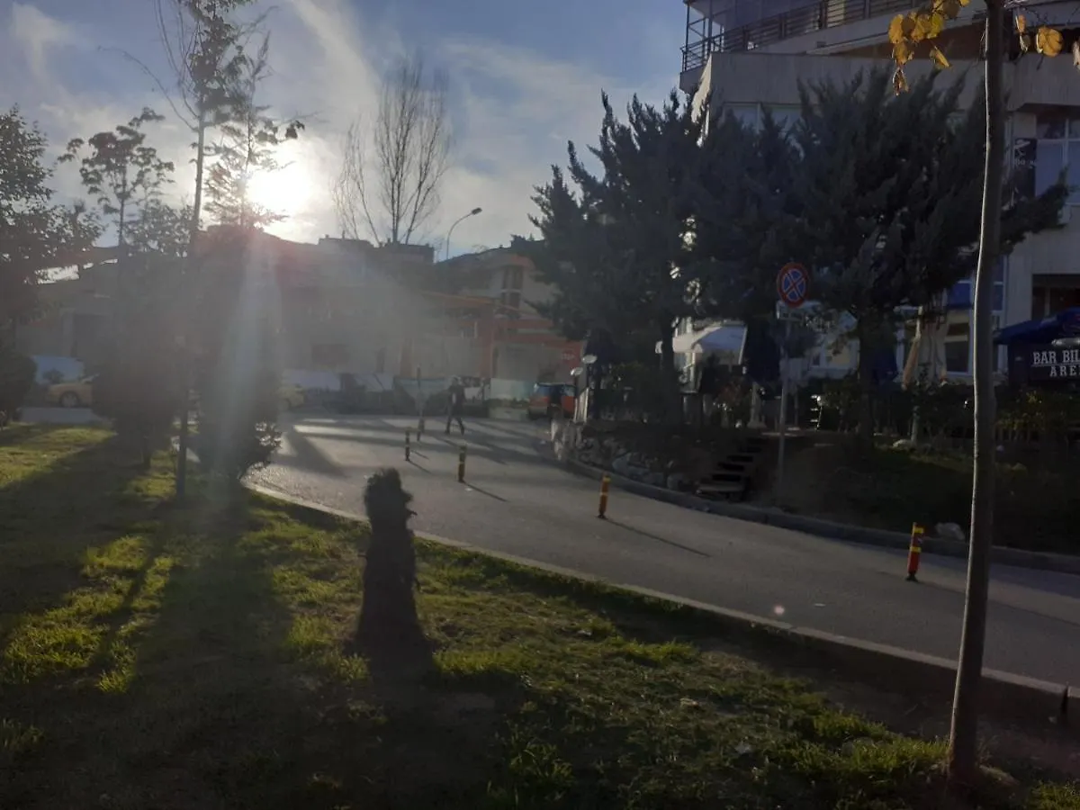 Lake View Apartment Tirana