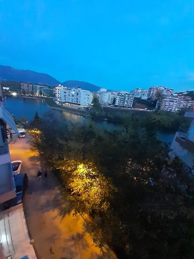 Lake View Apartment Tirana