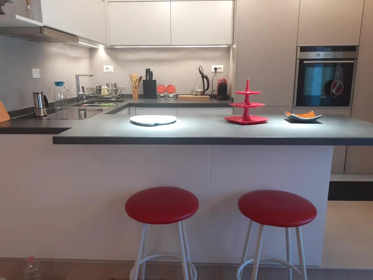 Lake View Apartment Tirana