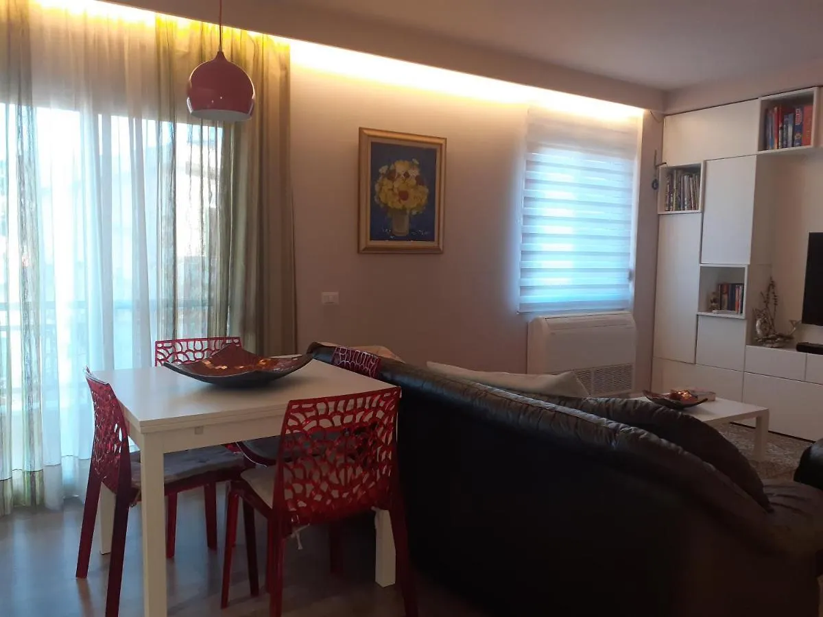 Lake View Apartment Tirana Albanie
