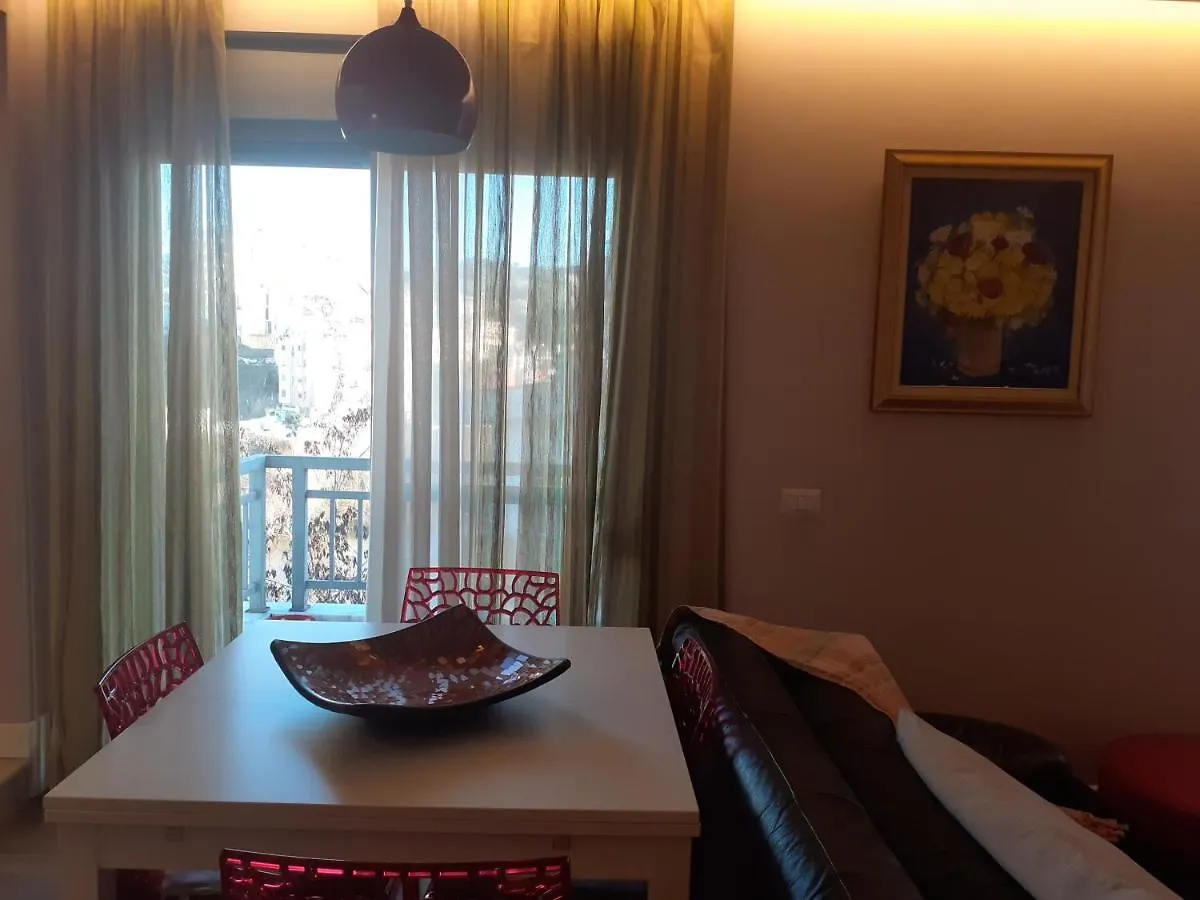 Lake View Apartment Tirana